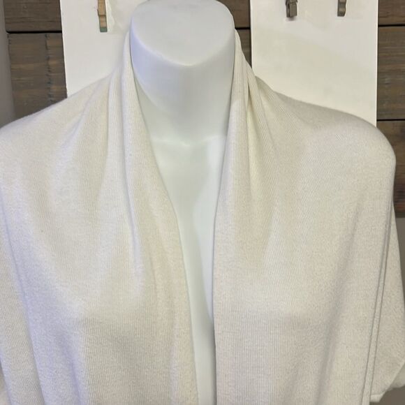 Michael Kors Cream Short Sleeve Cardigan Sweater Tunic with Beige Belt- Small - Picture 5 of 12